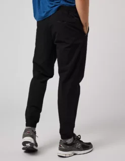 AE 24/7 Tech Jogger -BoldThreads Store 2123 4798 001 ob